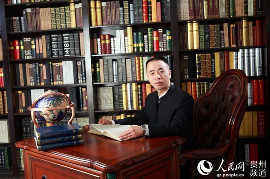 連灶華：信息安全是大數(shù)據(jù)產(chǎn)業(yè)可持續(xù)發(fā)展的必要條件　“沒(méi)有安全就沒(méi)有大數(shù)據(jù)。”日前，亨達(dá)科技集團(tuán)董事長(zhǎng)連灶華在接受記者采訪時(shí)表示，隨著大數(shù)據(jù)、云計(jì)算、移動(dòng)互聯(lián)網(wǎng)等新一代信息技術(shù)的不斷發(fā)展，數(shù)據(jù)種類日益增多，數(shù)據(jù)規(guī)模急劇增長(zhǎng)……【詳細(xì)】 