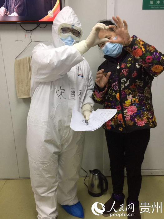 ���t(y��)�����t(y��)������t(y��)������ѩ���c�������B��