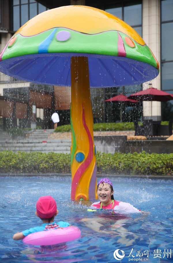 10��5�գ��ο����F��ʡ��կ�h�f�_С悾��^�ݜ�Ȫ���S�Ժ� �z