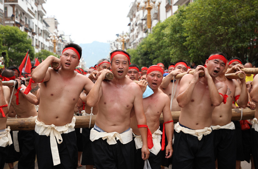 6��9�գ����F��ʡǭ�|�����嶱��������ʩ���h��Ⱥ����̖��̧��ľ�����ڿh�ǽֵ�Ѳ�Ρ�   