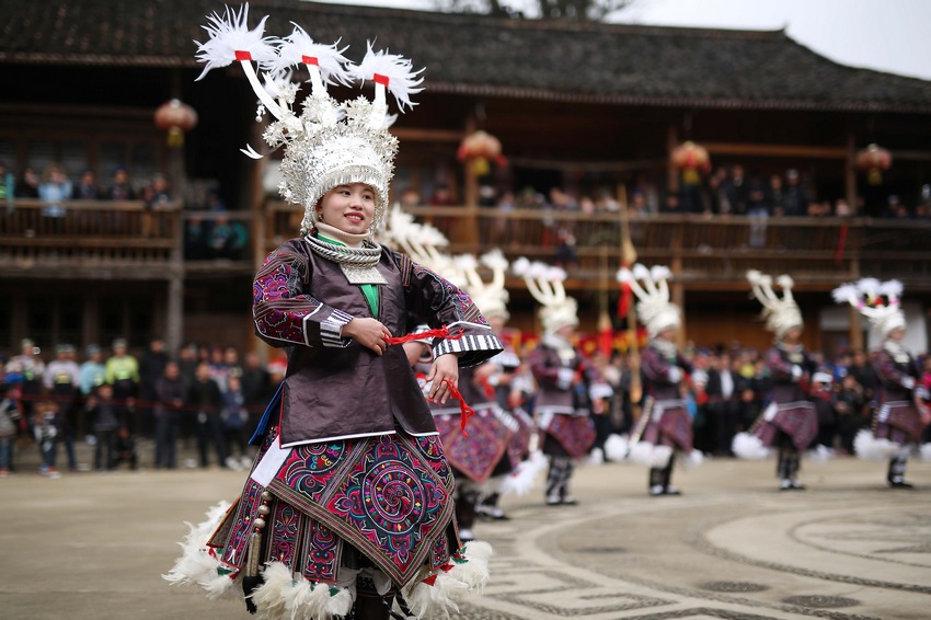 2018��2��22�գ�����������F��ʡǭ�|�����嶱�������ݵ�կ�h�Ż��l(xi��ng)���]��կ���ݡ������ư�衷��