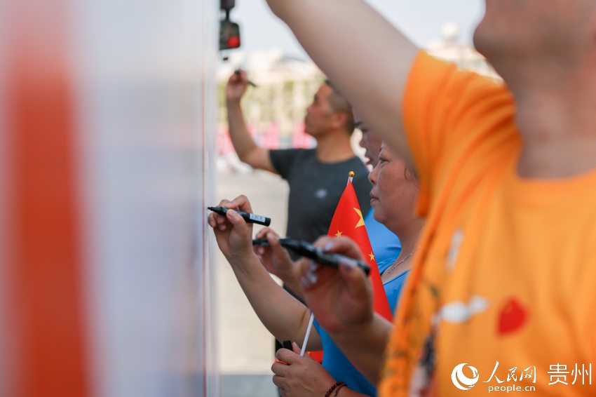 ���c����ˆT�ں��������ԡ�����W Ϳ���z