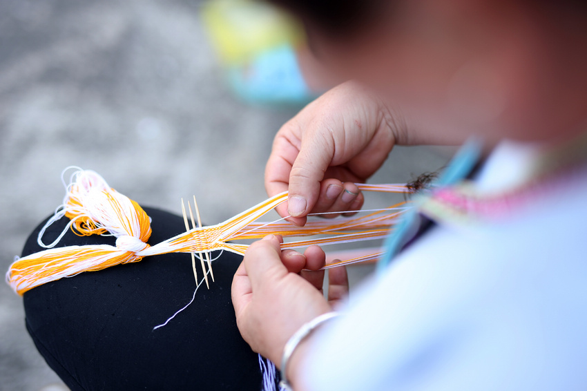 7��7�գ����F��ʡ��կ�h��Ȫ�ֵ��׵ط�ؚ���w�����c��Ӗ���ϣ�һ�����wȺ���ڌW�����志�\��ˇ��