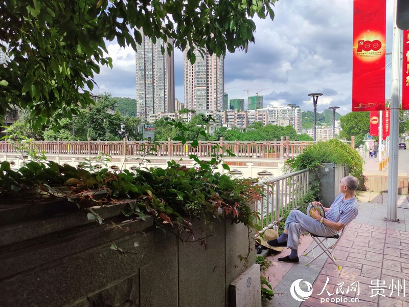 �����ӵ����R·�������������e������ ��С�����������L�~������W �ƽܔz