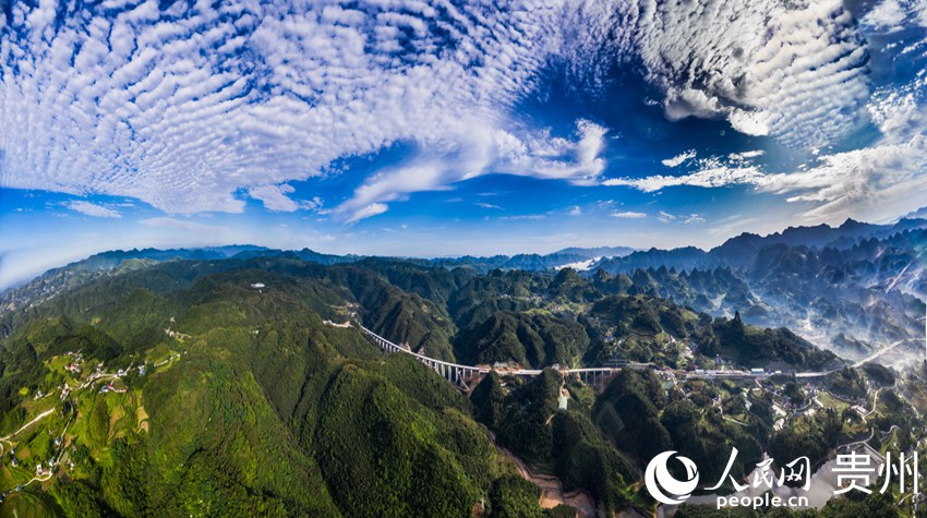 �ļ��ߡ�����ɽһ̖(h��o)����Ѽ��d�z