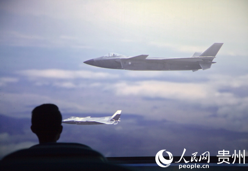 �F��܊��չʾ�w�^������W �����ܔz