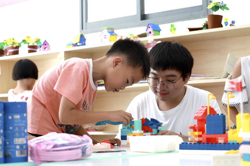 7��28���������ϲ���W���ČWԺ�Ĵ�W��־Ը�ߺ�˼Դ��^�ĺ��������Α���