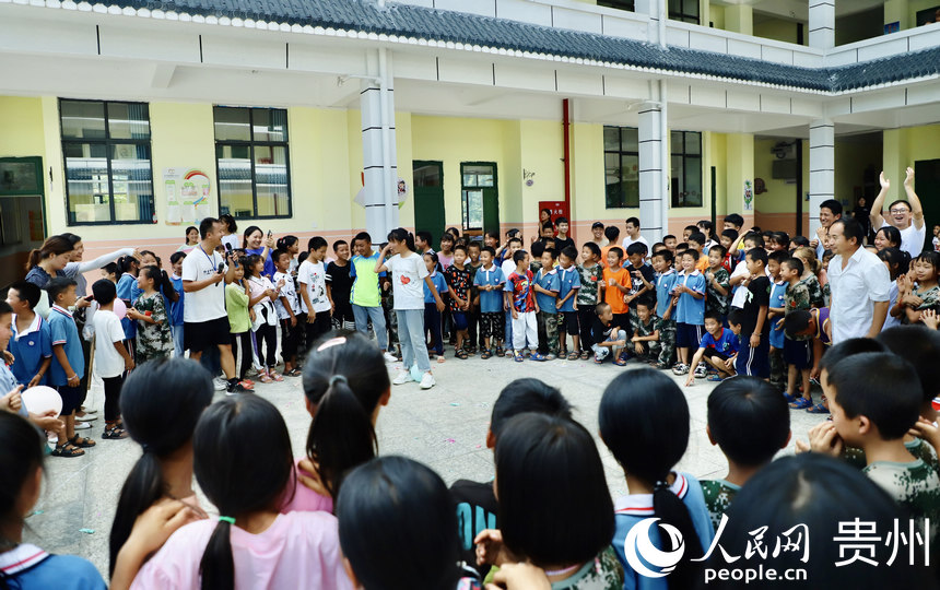 ��У��ӎ���һͬ���Α�����W ��m�Ɣz