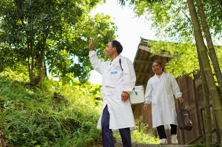 8��17�գ����F��ʡ��կ�h���{��h��壬Ф��܊��ǰ�����ˆ��mѲ�\�Y���������]�ֵ��e��