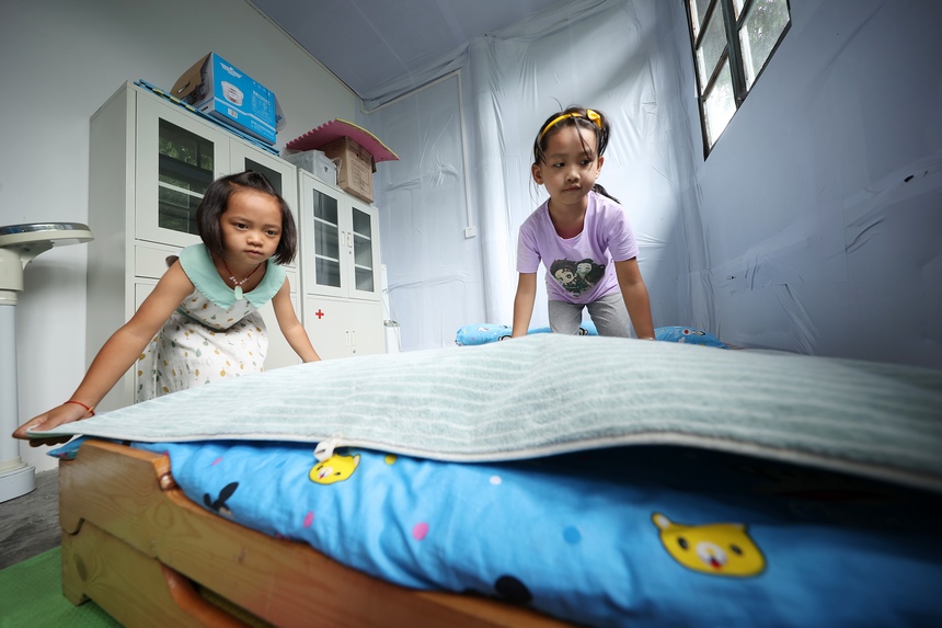 9��1�գ����F��ʡǭ�|�����嶱�������ݵ�կ�h���{��h�ɴ�̌W�c��Ī���ƣ��ң��c�W������τڄ��n��