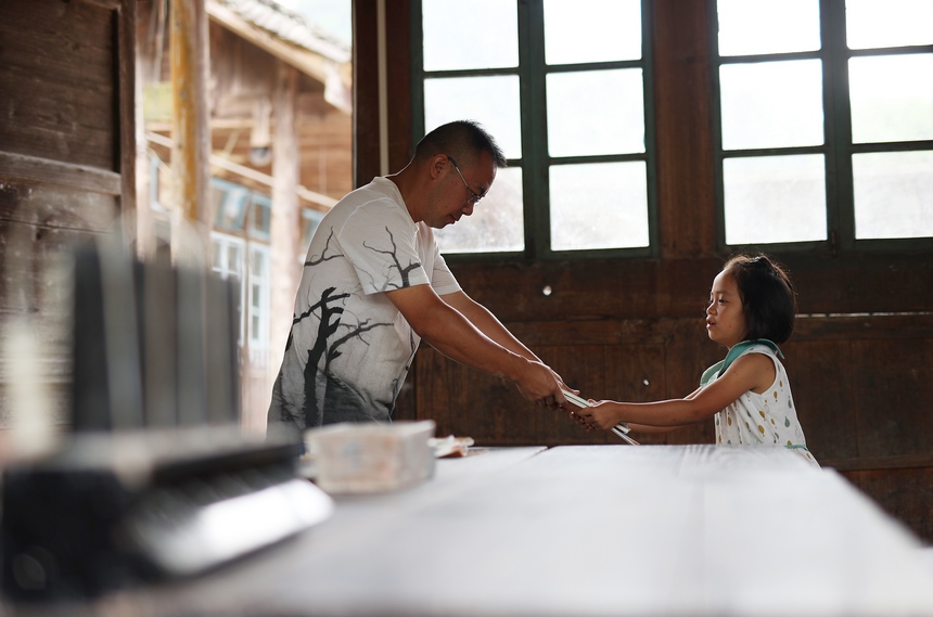 9��1�գ����F��ʡǭ�|�����嶱�������ݵ�կ�h���{��h�ɴ�̌W�c���W������Iȡ���n����