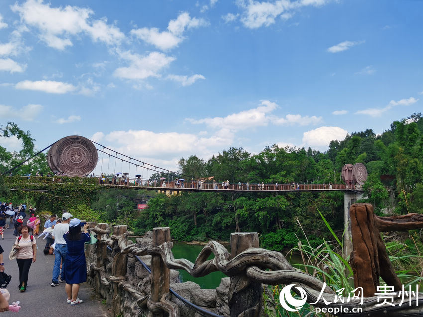 �F����С�߿׾��^������W ꐾ����z