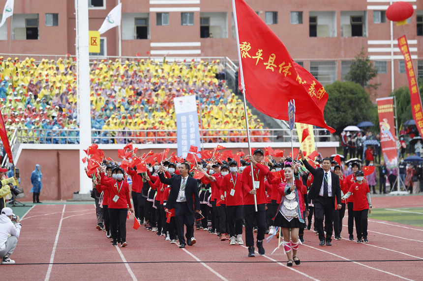州十運會開幕入場儀式。 楊代富攝
