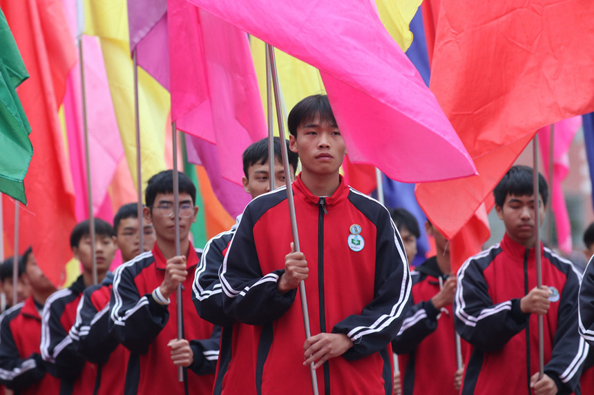 州十運(yùn)會開幕入場儀式。 楊代富攝