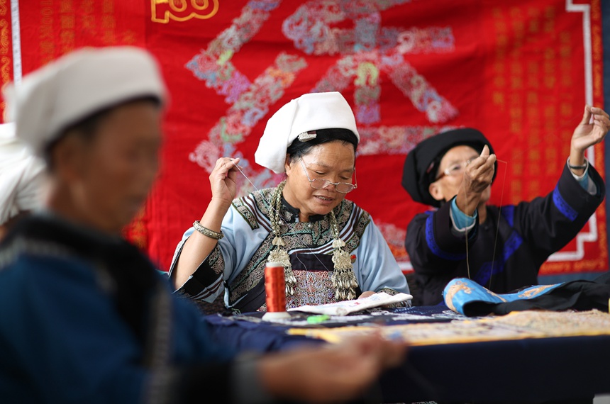 ������ˮ�����οh�к��ѩ����������^һ���Rβ�C�ֹ�����ˮ���ֹ�ˇ���������Rβ�C��   