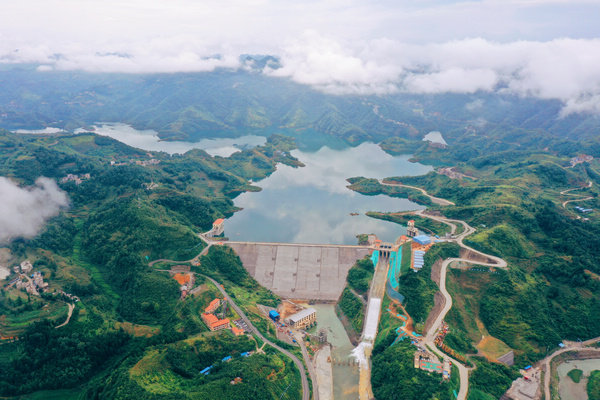 2021年10月11日,安順市紫云縣黃家灣工程樞紐區(qū),庫區(qū)蓄水為下步廠房發(fā)電作準備。李光攝 貴州省水利廳供圖