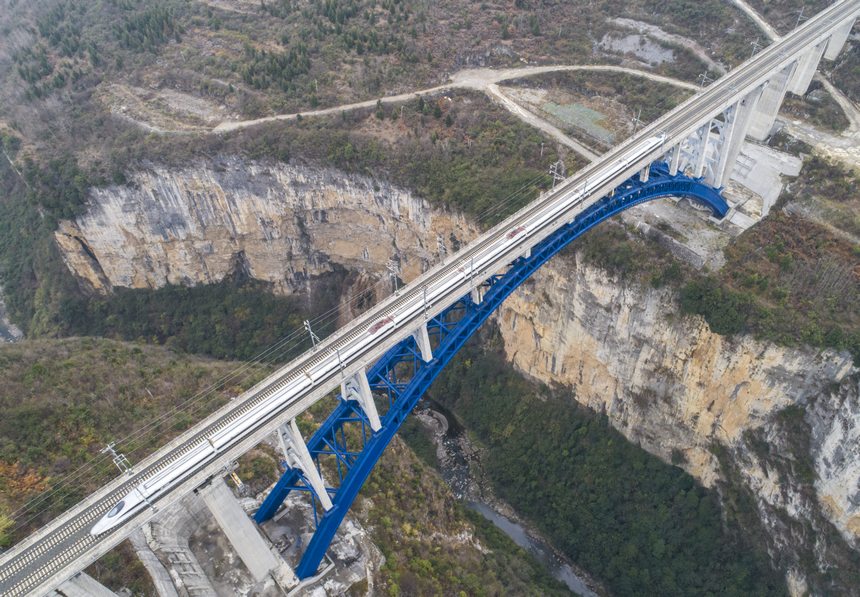 2022��1��9�գ�һ�Є�܇�M��܇����ڳ��F�F·�F��ʡ�����о��ȵ���Ϫ���ش�򣨟o�˙C��Ƭ����