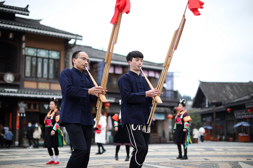 2��13�գ����F��ʡǭ�|�����嶱�������ݵ�կ�h�f�_С患���������ʢ�b������ͬ���ڴ������J����