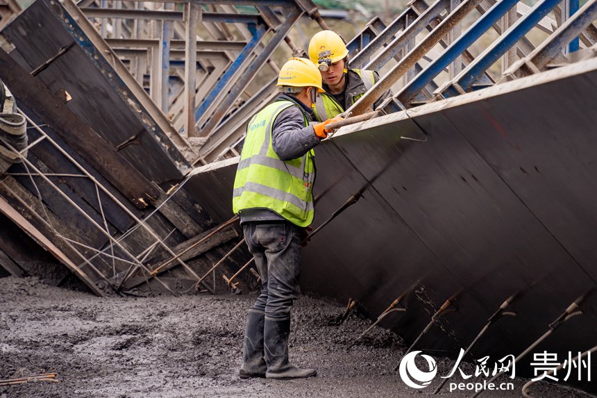 �Pɽˮ����ʩ���F�������˂����ڼӾoʩ��������W Ϳ���z