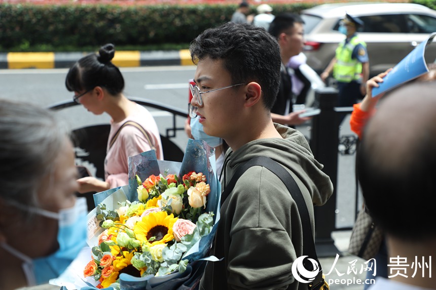 �����������յ��r��������W ��m�Ɣz