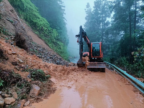 �p����k13+800�ཻĿǰ�ѽ���ͨ��