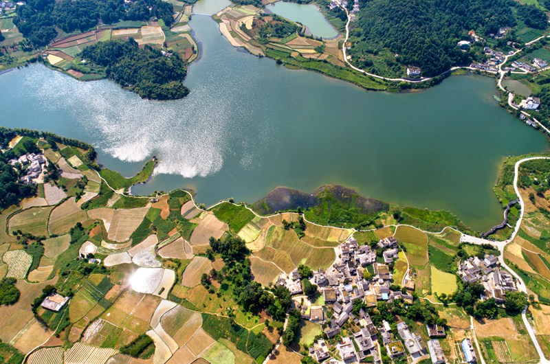 2022年6月21日拍攝的貴州省黔西市綠化白族彝族鄉(xiāng)大海子村（無人機(jī)照片）。