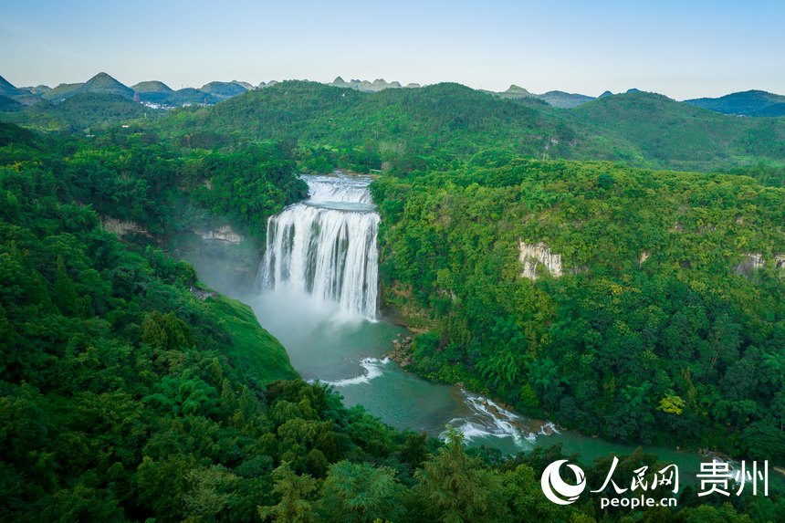 航拍黃果樹大瀑布。人民網(wǎng) 涂敏攝