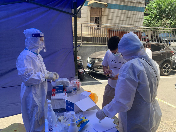 雷敏在抗疫一線。