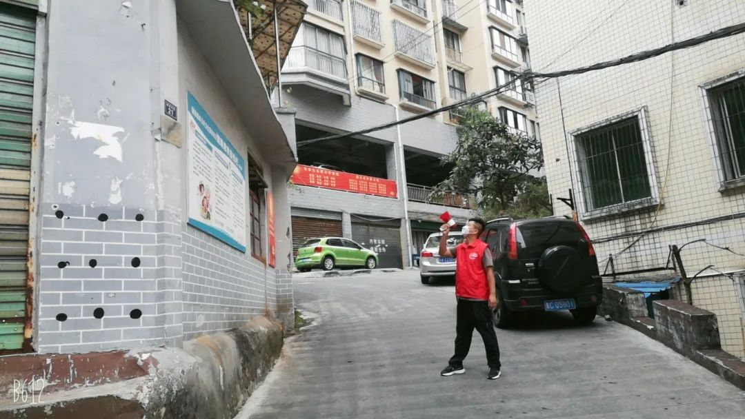 匯川區(qū)洗馬辦：“七規(guī)范”  助力核酸檢測有序有效。