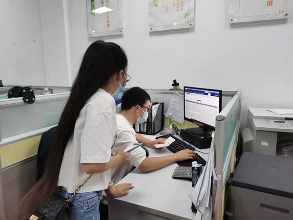 插圖6吹響復工復業的號角。