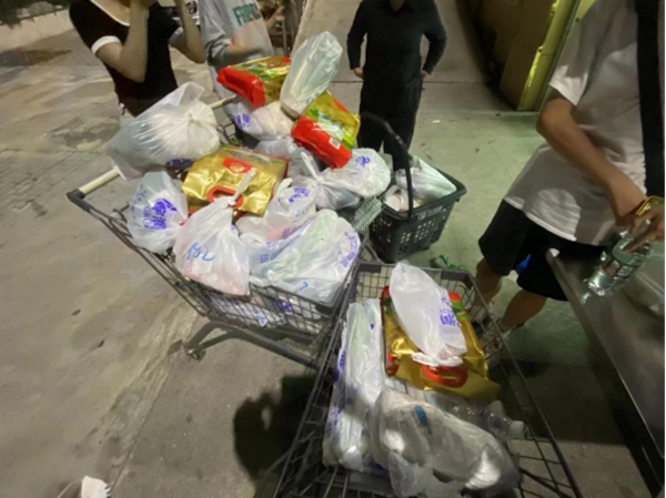 2.社區(qū)居民訂購(gòu)的部分物資。