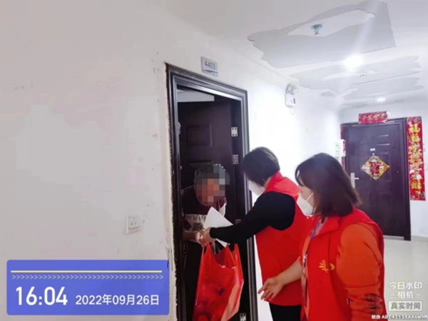 4.視頻中剩余的物資是為轄區老弱病殘和困難群眾準備的，居委會當日已按照梳理出的名單進行了發放。