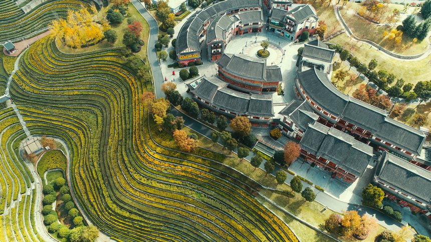 11月1日，大方縣奢香古鎮(zhèn)梯田航拍。周訓(xùn)貴攝