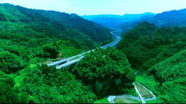 正習高速公路。