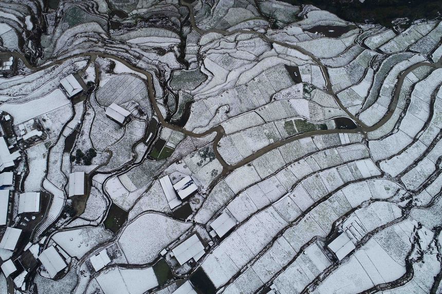 五一村雪后景色（無(wú)人機(jī)照片）。楊武魁攝