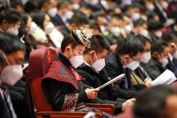 與會人員認真聆聽。