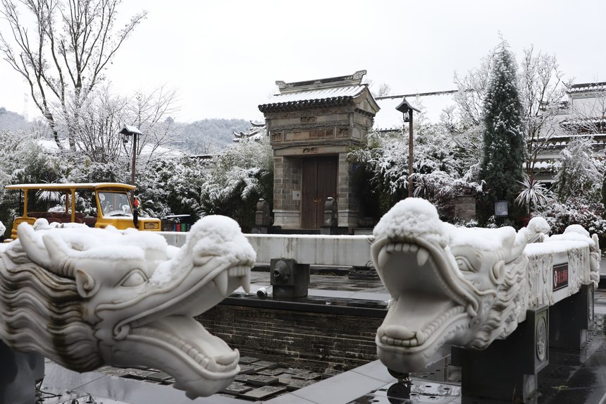 2022年12月28日，清鎮市鄉愁貴州景區銀裝素裹，分外妖嬈。楊洪金攝