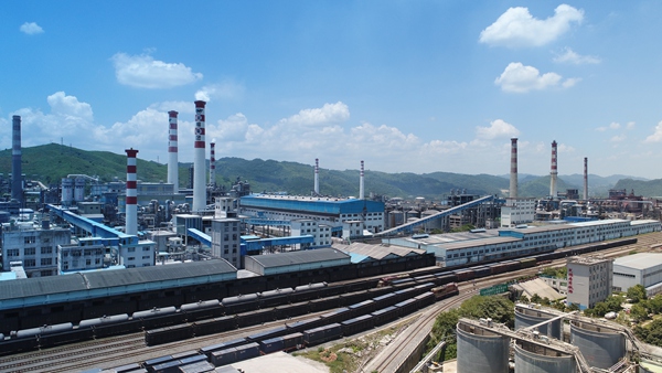 中國進出口銀行貴州省分行支持制造業企業甕福集團。