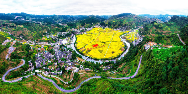 1.貴陽市開陽縣農村公路助力鄉村振興。貴州省公路局供圖