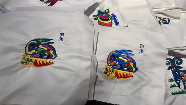 水城農(nóng)民畫兔年春節(jié)作品成果展示。貴州夜郎風(fēng)文化有限公司供圖