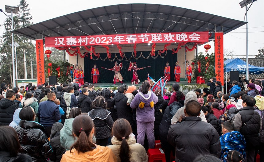 漢寨侗戲班演出現場。