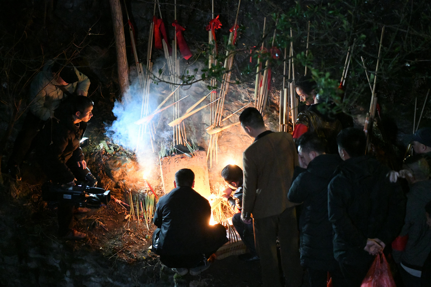 2月5日,舟溪甘囊香蘆笙會“起堂儀式”現場。楊仁海攝