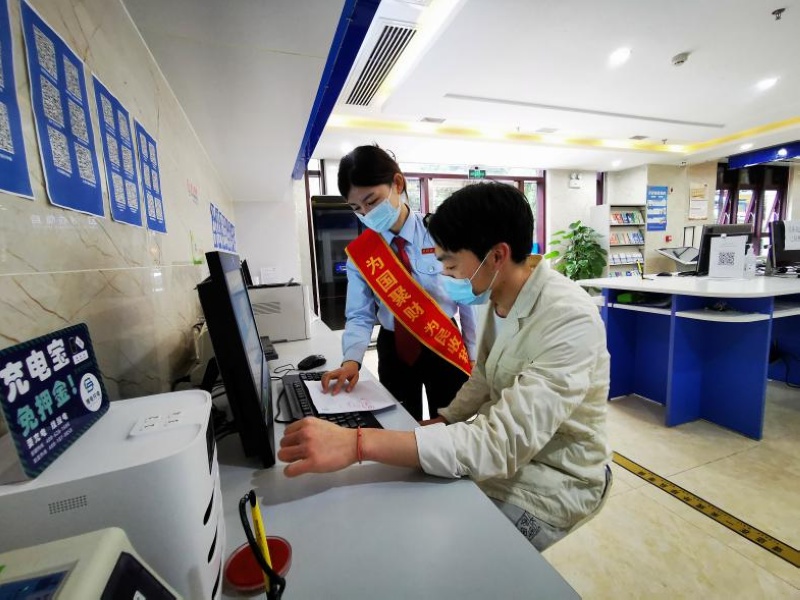 輔導納稅人使用電子稅務局申請新辦企業套餐同時申領稅務UK的業務。