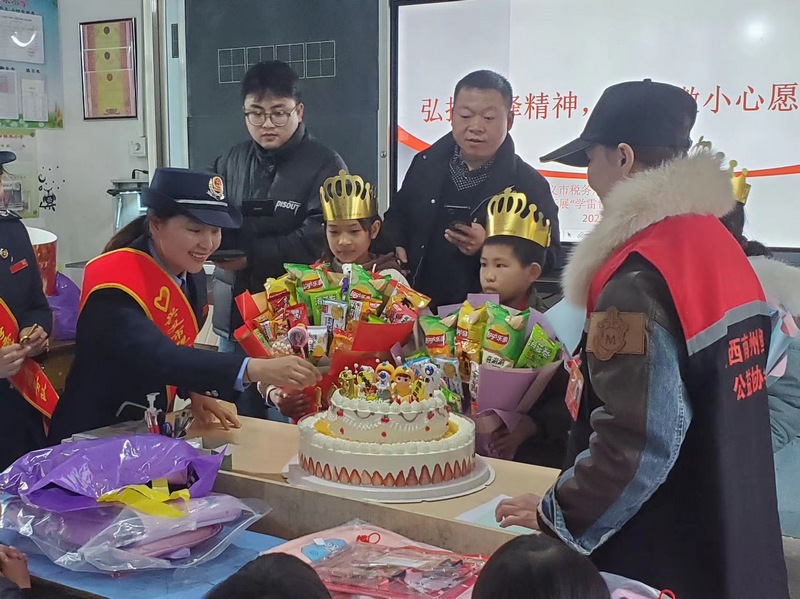 興義市稅務局聯合黔西南州魚鷹公益協會開展“微心愿”圓夢活動。