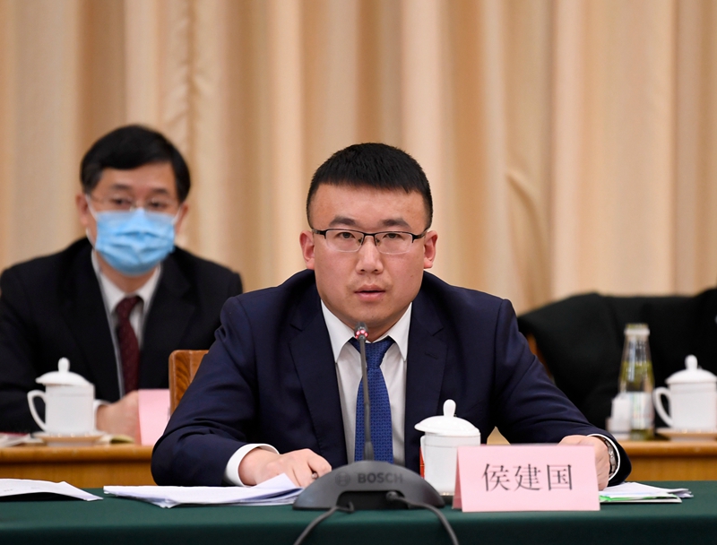 全國(guó)人大代表，貴州盤(pán)江精煤股份有限公司山腳樹(shù)礦黨委副書(shū)記、礦長(zhǎng)侯建國(guó)。受訪者供圖