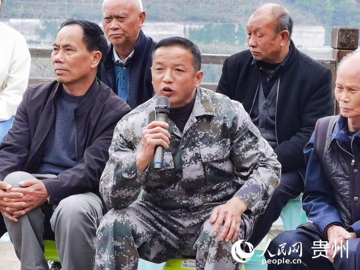 會議現(xiàn)場,群眾暢所欲言。人民網(wǎng) 王秀芳攝