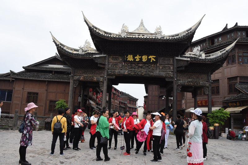 繁華的下司古鎮(zhèn)。