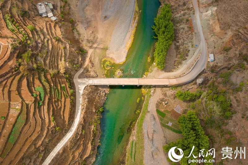 航拍下的海元村五拱橋。人民網(wǎng) 涂敏攝