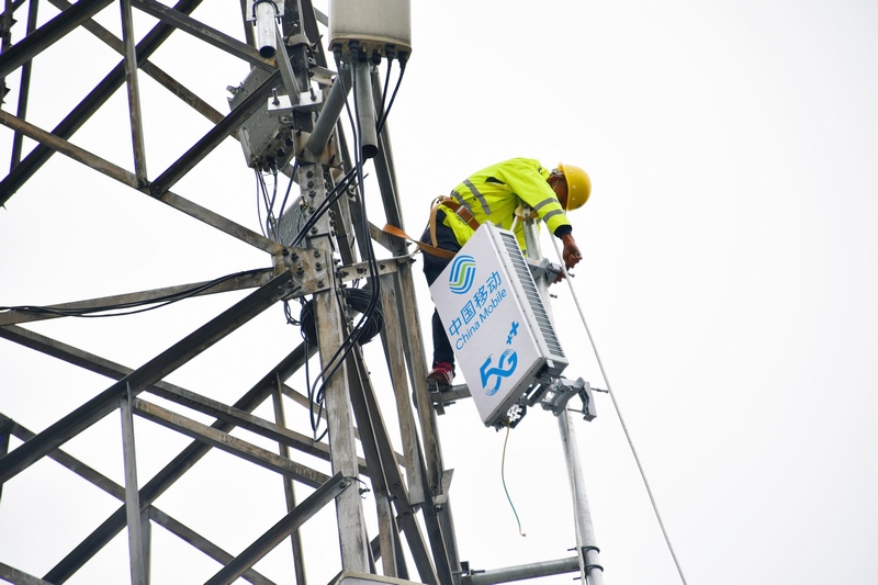 5G基站建設(shè)中。