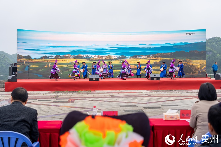 活動現場表演的《花鼓舞》。人民網記者 涂敏攝